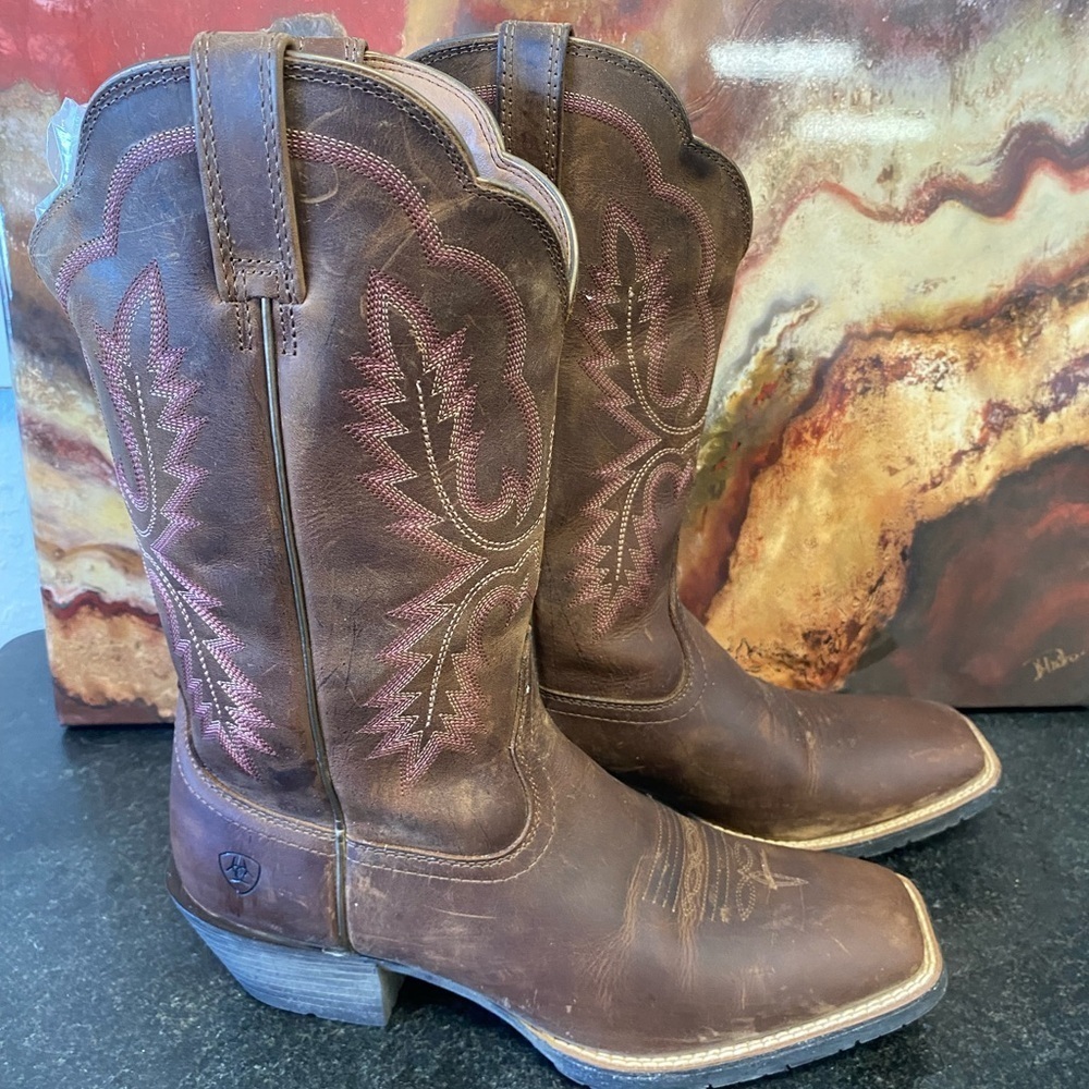 Ariat womens cowboys boots - Picture 2 of 10